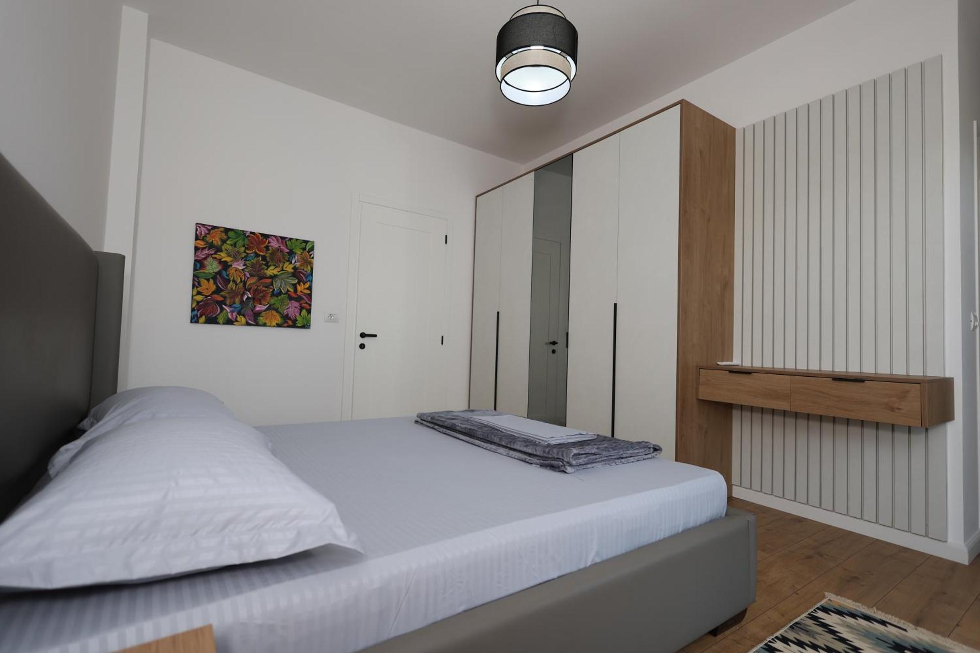 Baza Hostel - Swimming Pool Μπεράτ Εξωτερικό φωτογραφία
