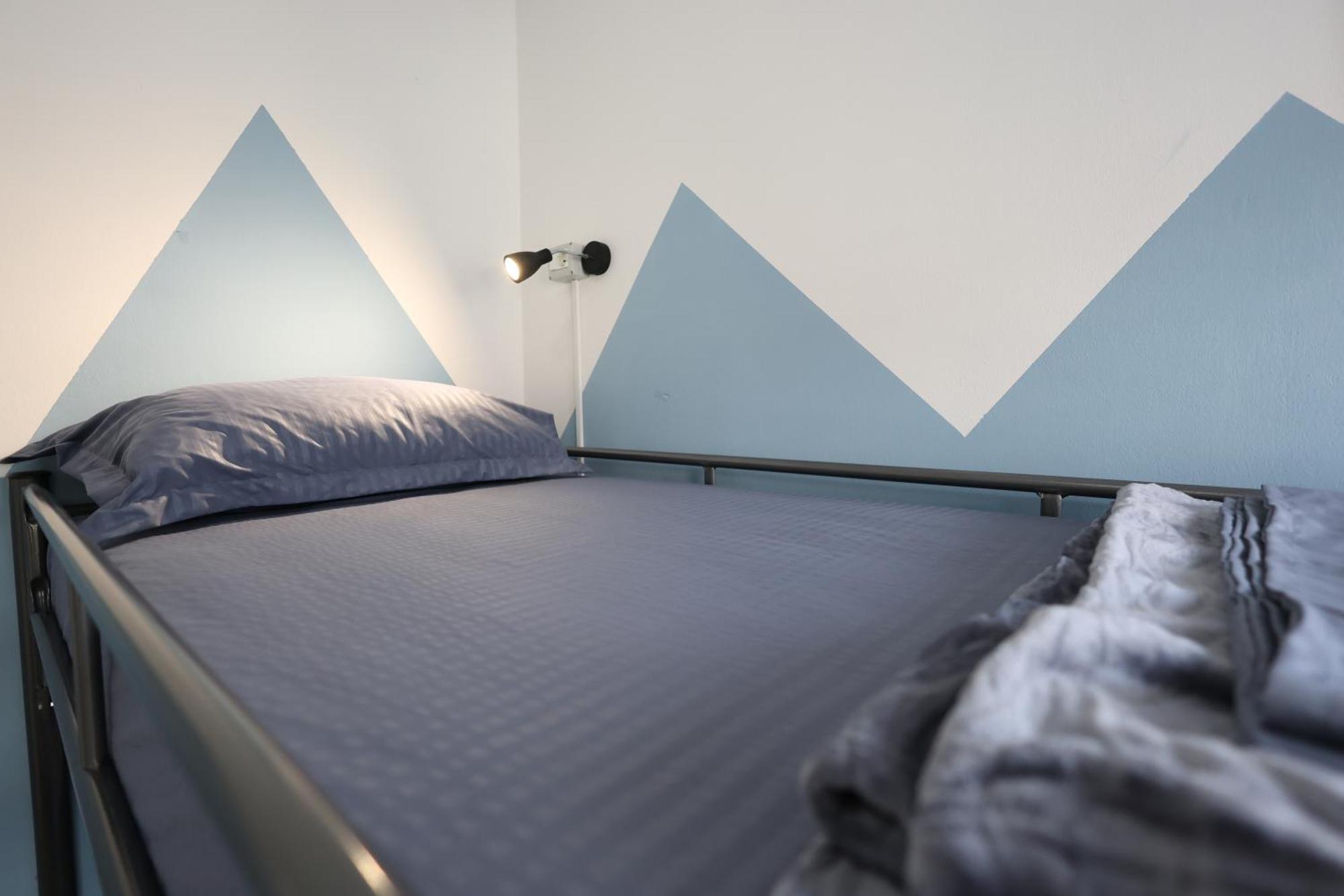 Baza Hostel - Swimming Pool Μπεράτ Εξωτερικό φωτογραφία