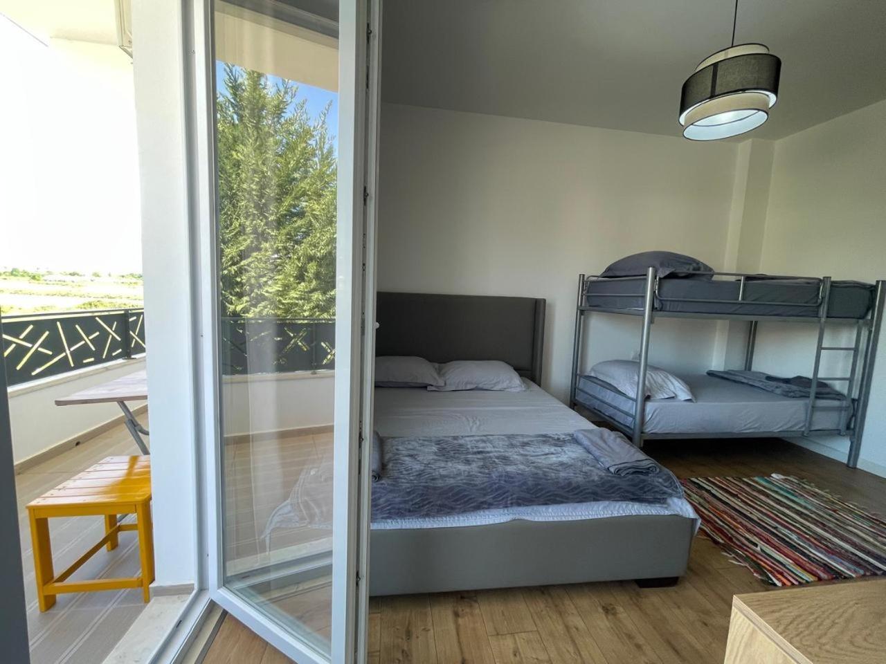 Baza Hostel - Swimming Pool Μπεράτ Εξωτερικό φωτογραφία