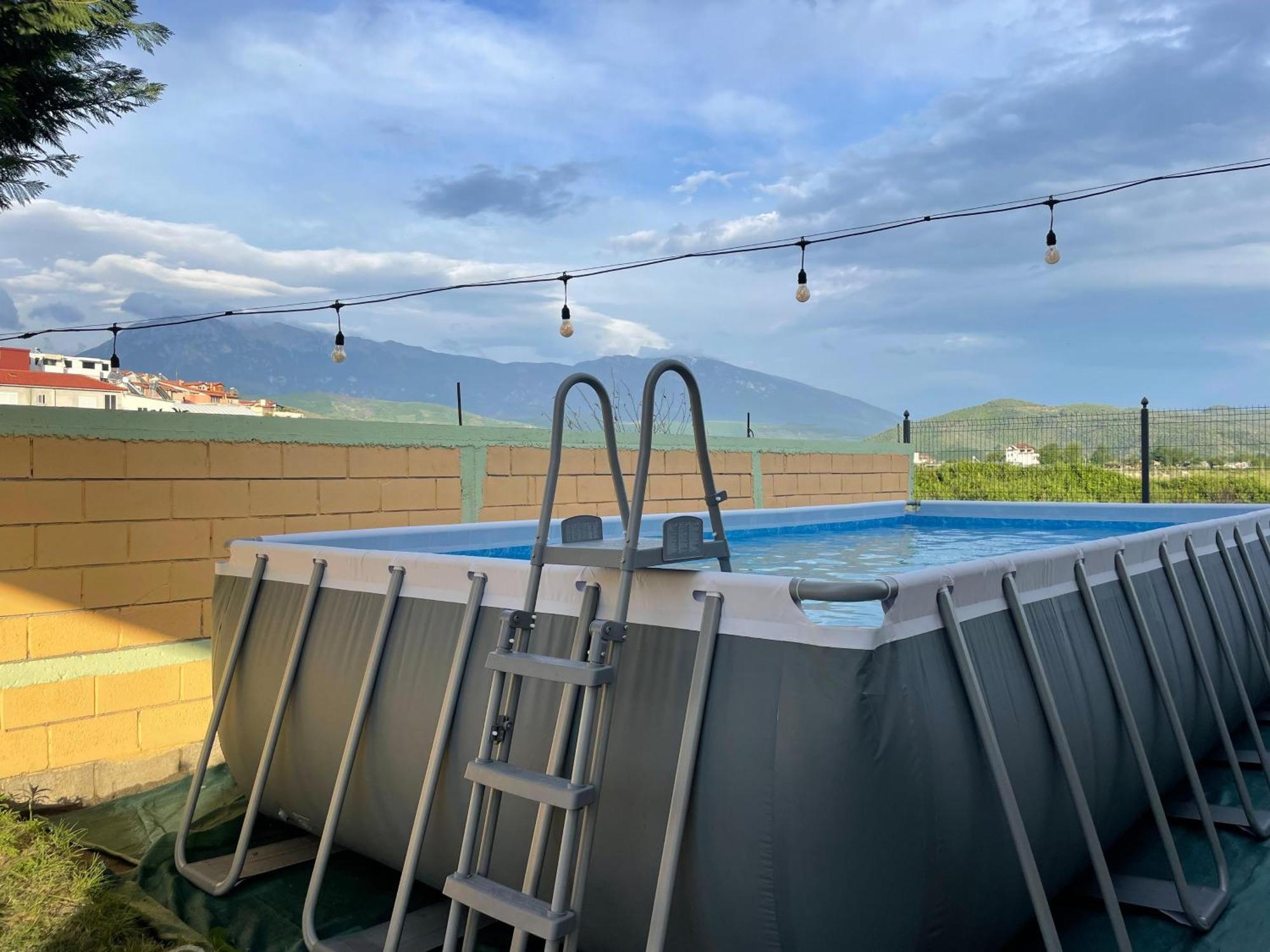 Baza Hostel - Swimming Pool Μπεράτ Εξωτερικό φωτογραφία